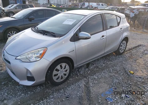 2013 Toyota Prius C Two z USA, uszkodzony, nr VIN JTDKDTB32D1532324